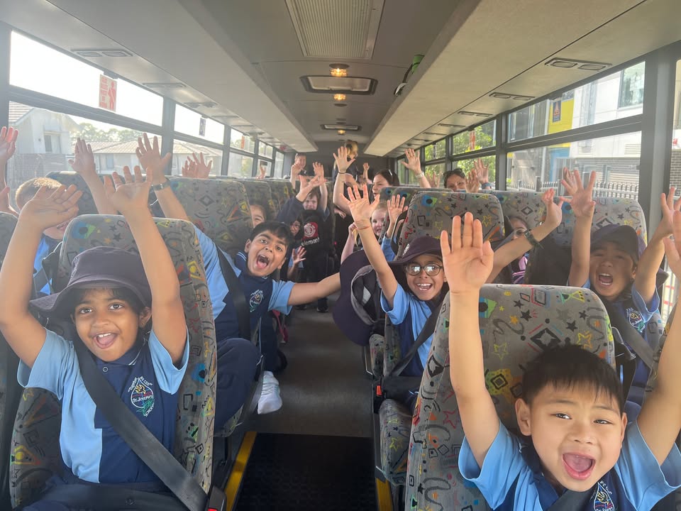 752989899591236_1518723859684499-1